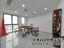 动物园地铁口 甲级写字楼 全景落地窗 现成直播间246平7加1户型 物业直租 带办公家具今日优质房源实景拍摄